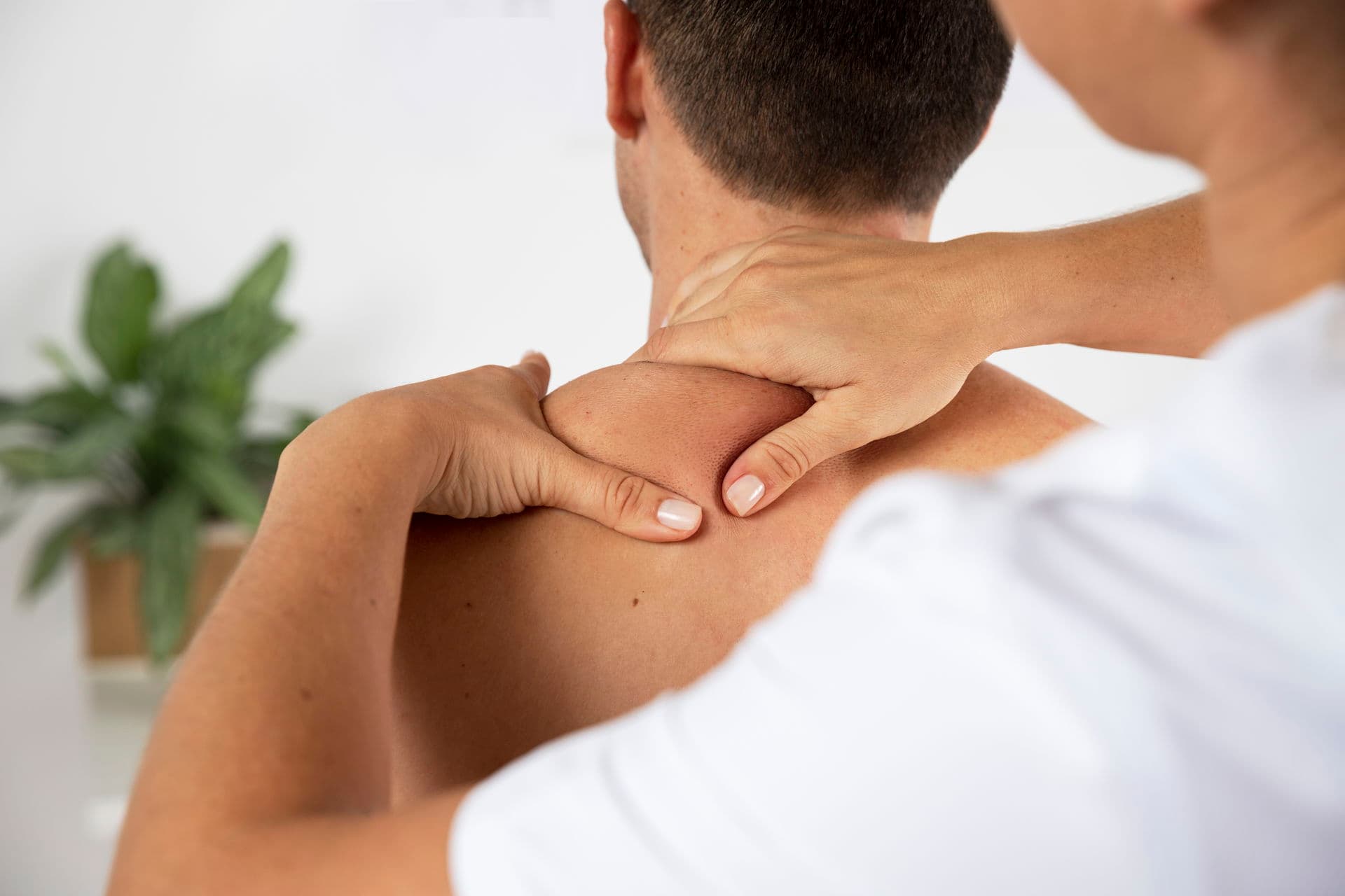 A No-Stress Guide to What Should (and Shouldn’t) Happen During a Massage